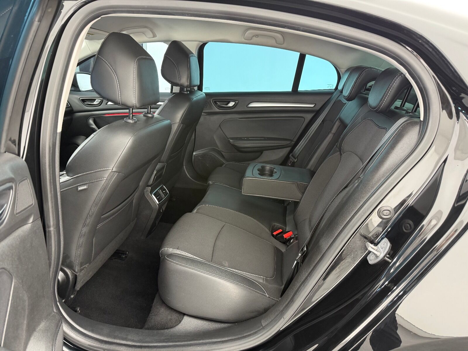 Renault Megane Sedan 1.5 Blue DCI Icon EDC - 2024 - Detay