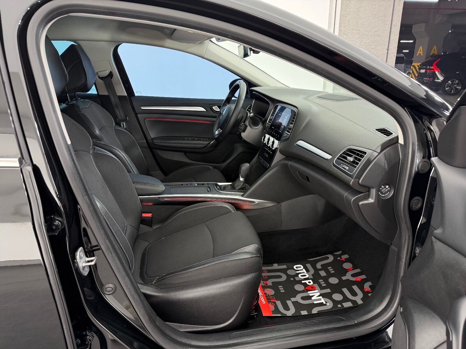 Renault Megane Sedan 1.5 Blue DCI Icon EDC - 2024 - Detay