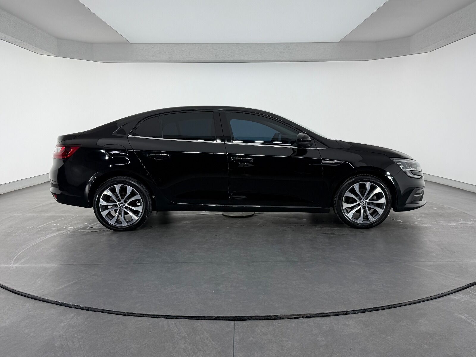Renault Megane Sedan 1.5 Blue DCI Icon EDC - 2024 - Detay