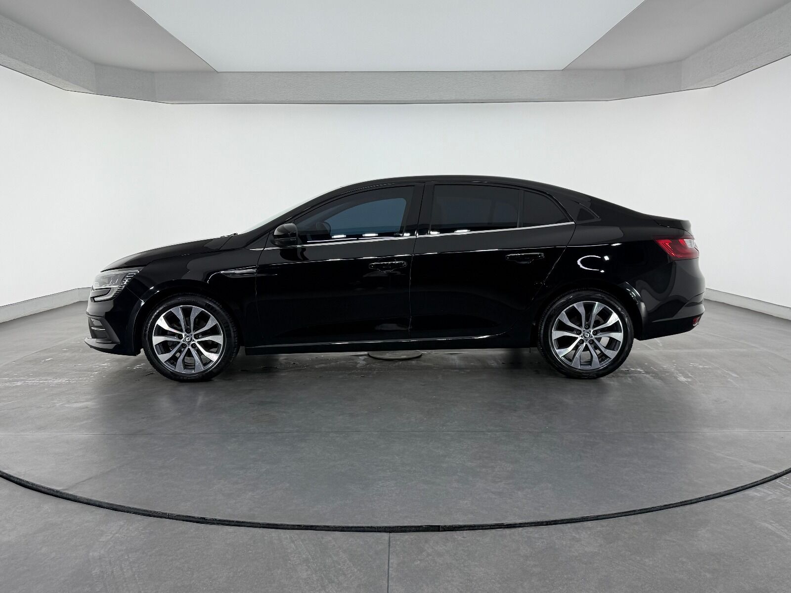 Renault Megane Sedan 1.5 Blue DCI Icon EDC - 2024 - Detay