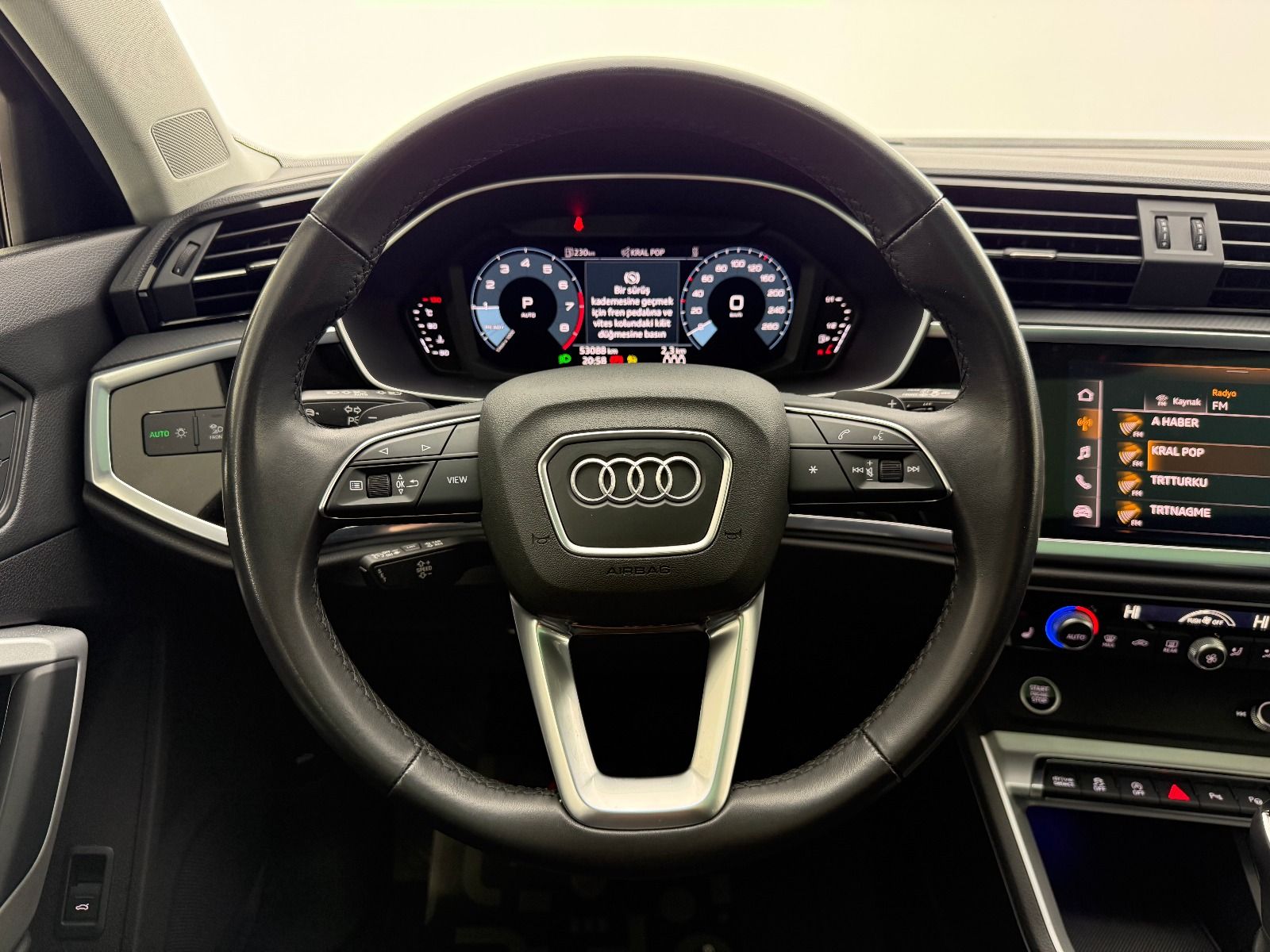 Audi Q3 35 TFSI Advanced - 2022 - Detay