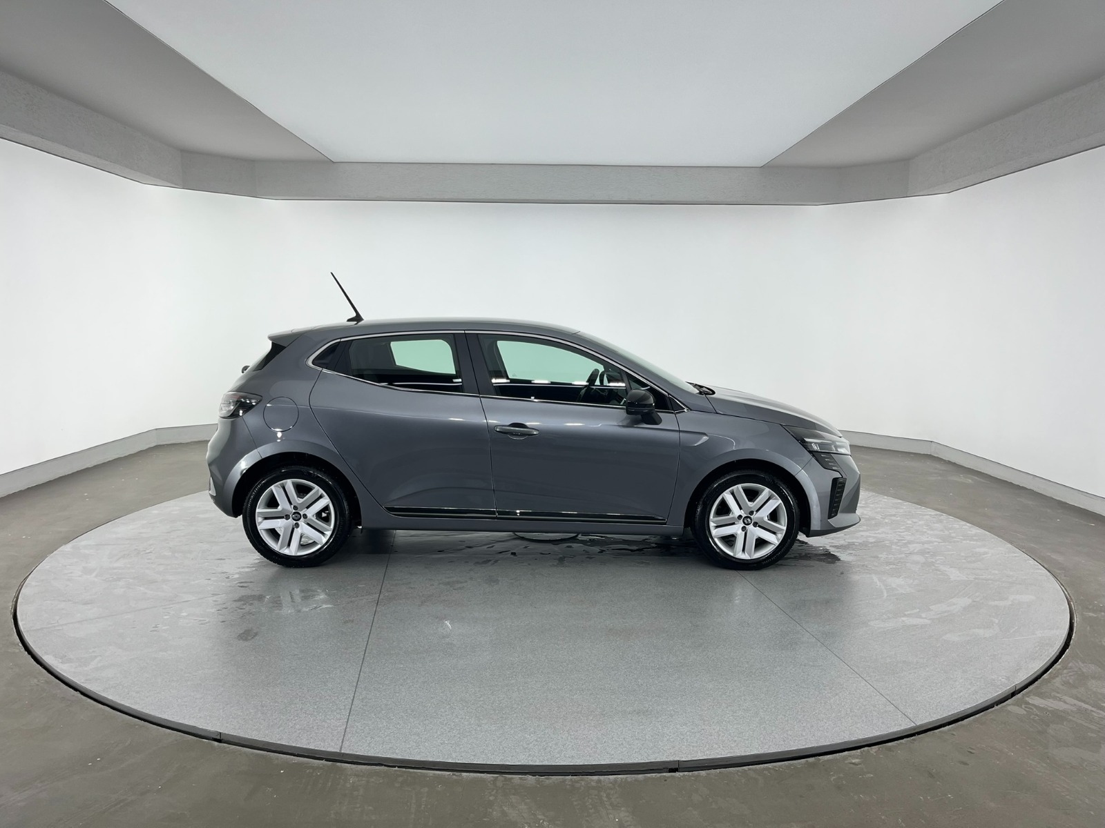Renault Clio Hatchback 1.0 TCe Evolution X-Tronic - 2024 - Detay