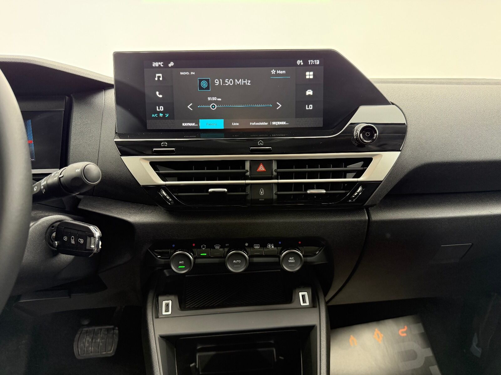 Citroen C4 X 1.2 Puretech You EAT8 - 2025 - Detay