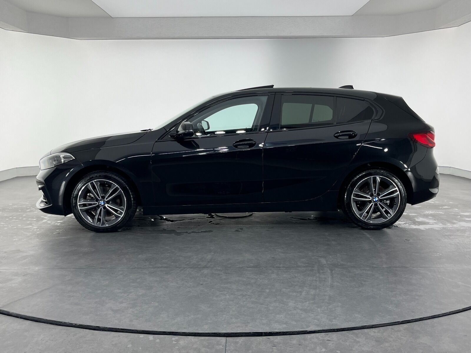 BMW 1 Serisi 118i Sport Line - 2023 - Detay