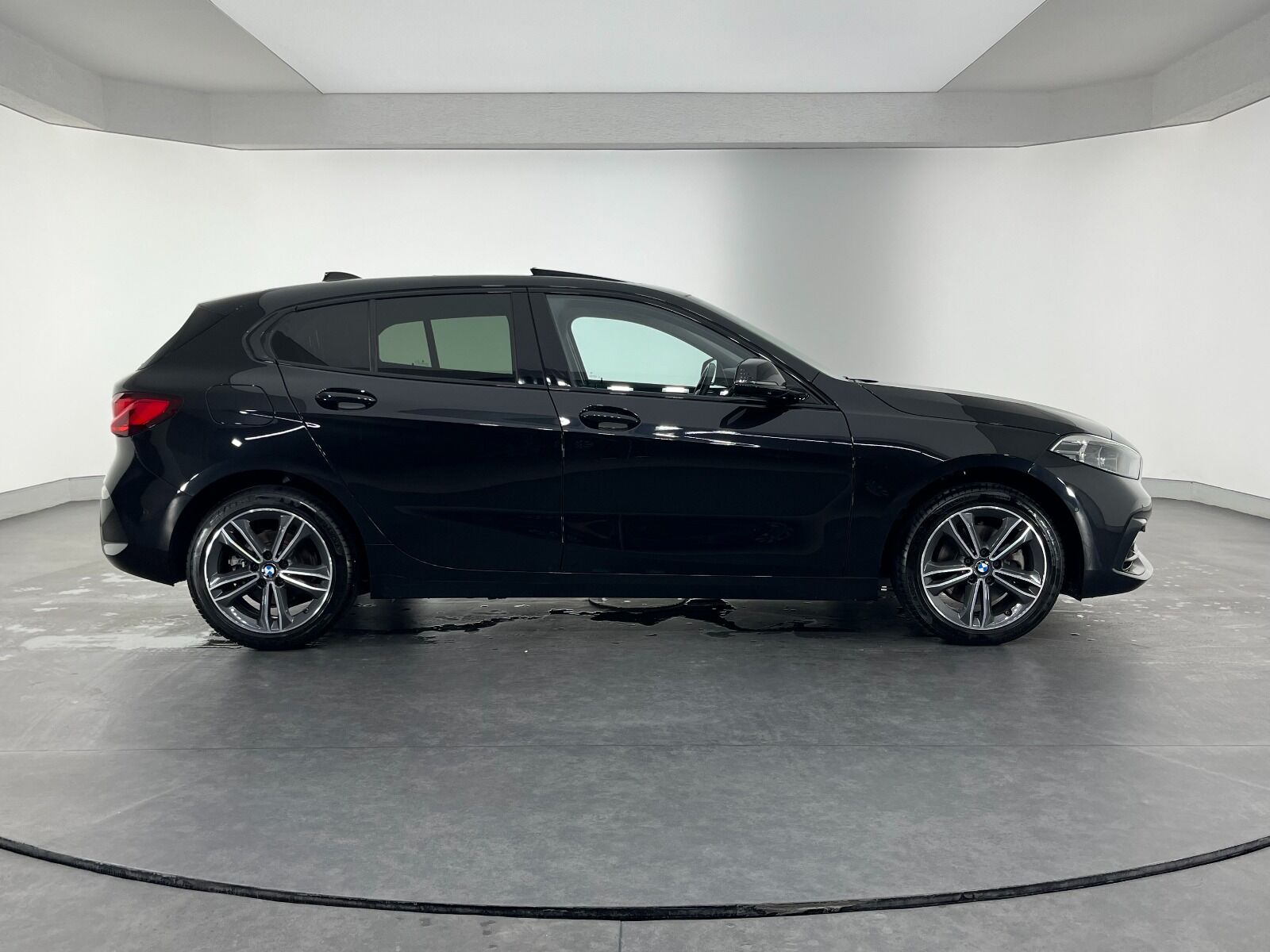 BMW 1 Serisi 118i Sport Line - 2023 - Detay