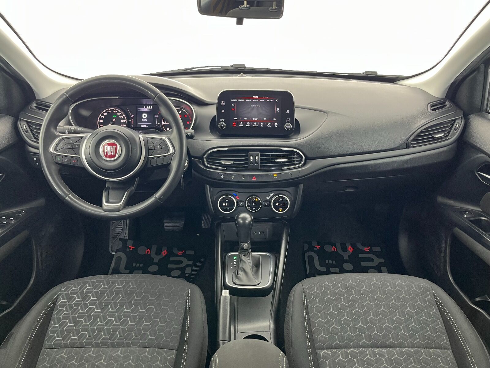 Fiat Egea Cross 1.6 MultiJet Urban DCT - 2023 - Detay