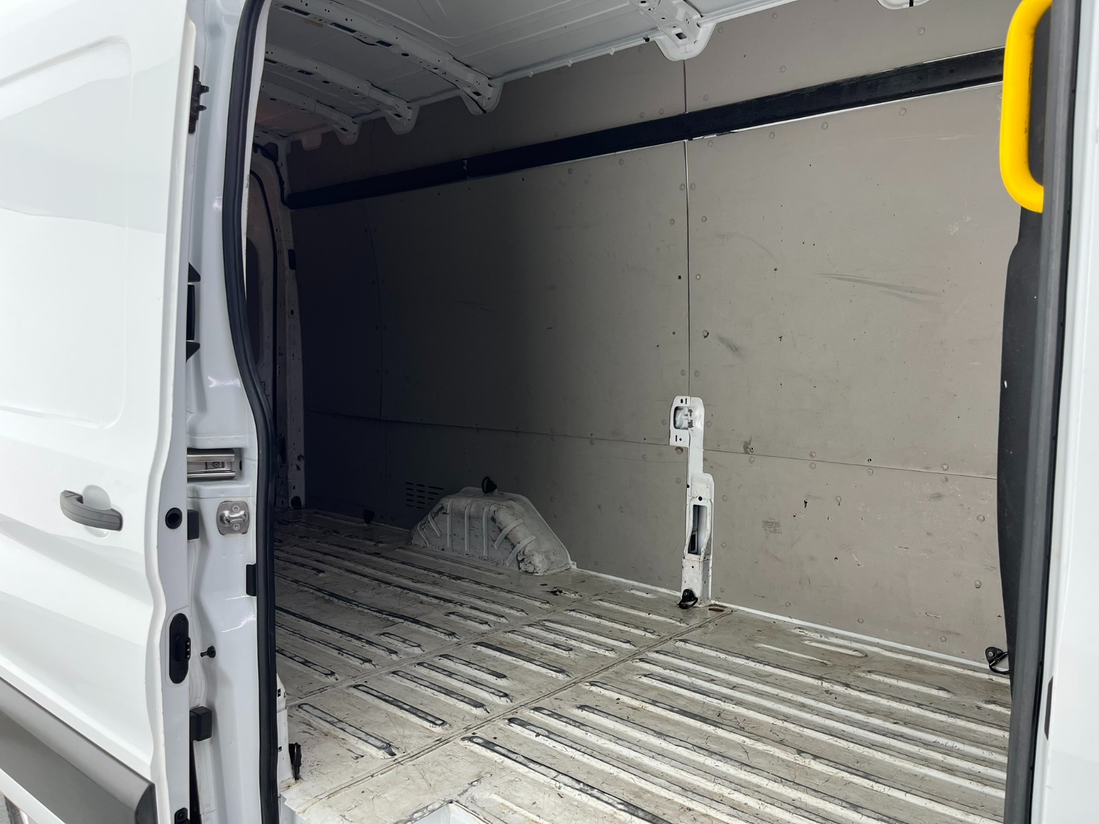 Ford Transit 350 E - 2023 - Detay