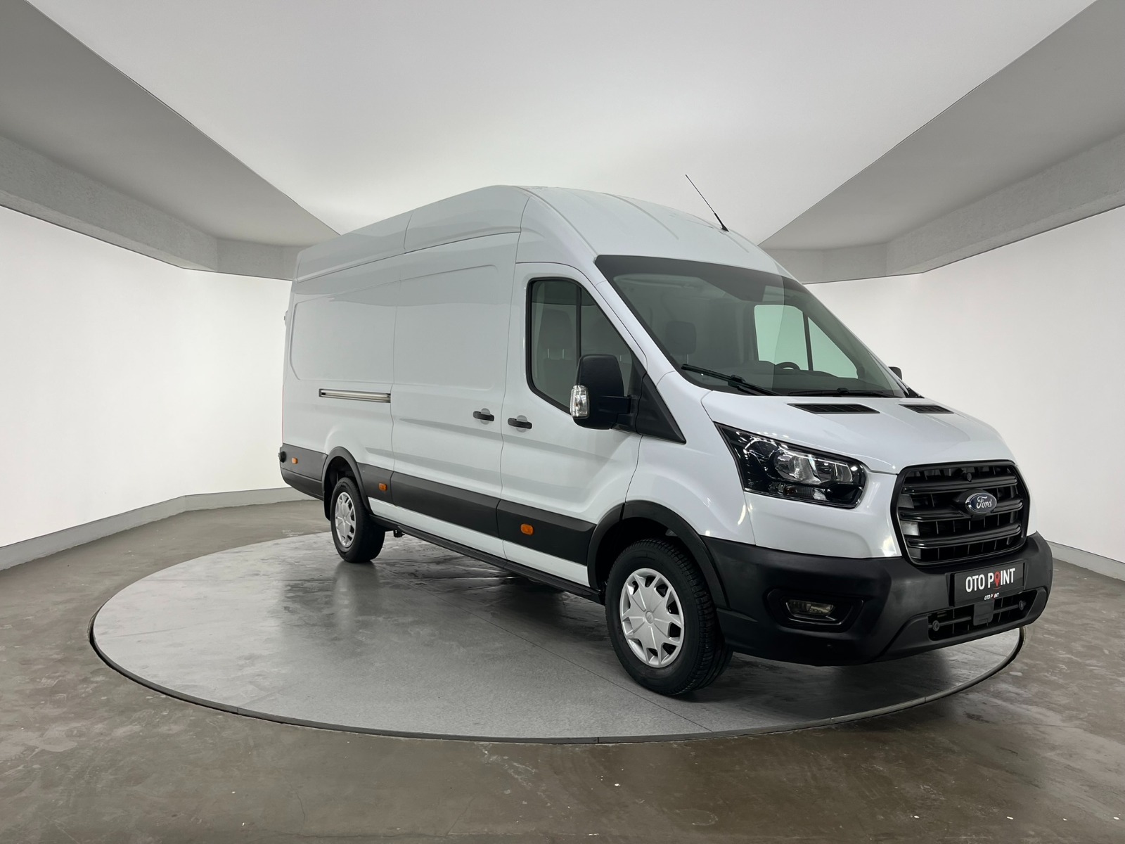 Ford Transit 350 E - 2023 - Detay