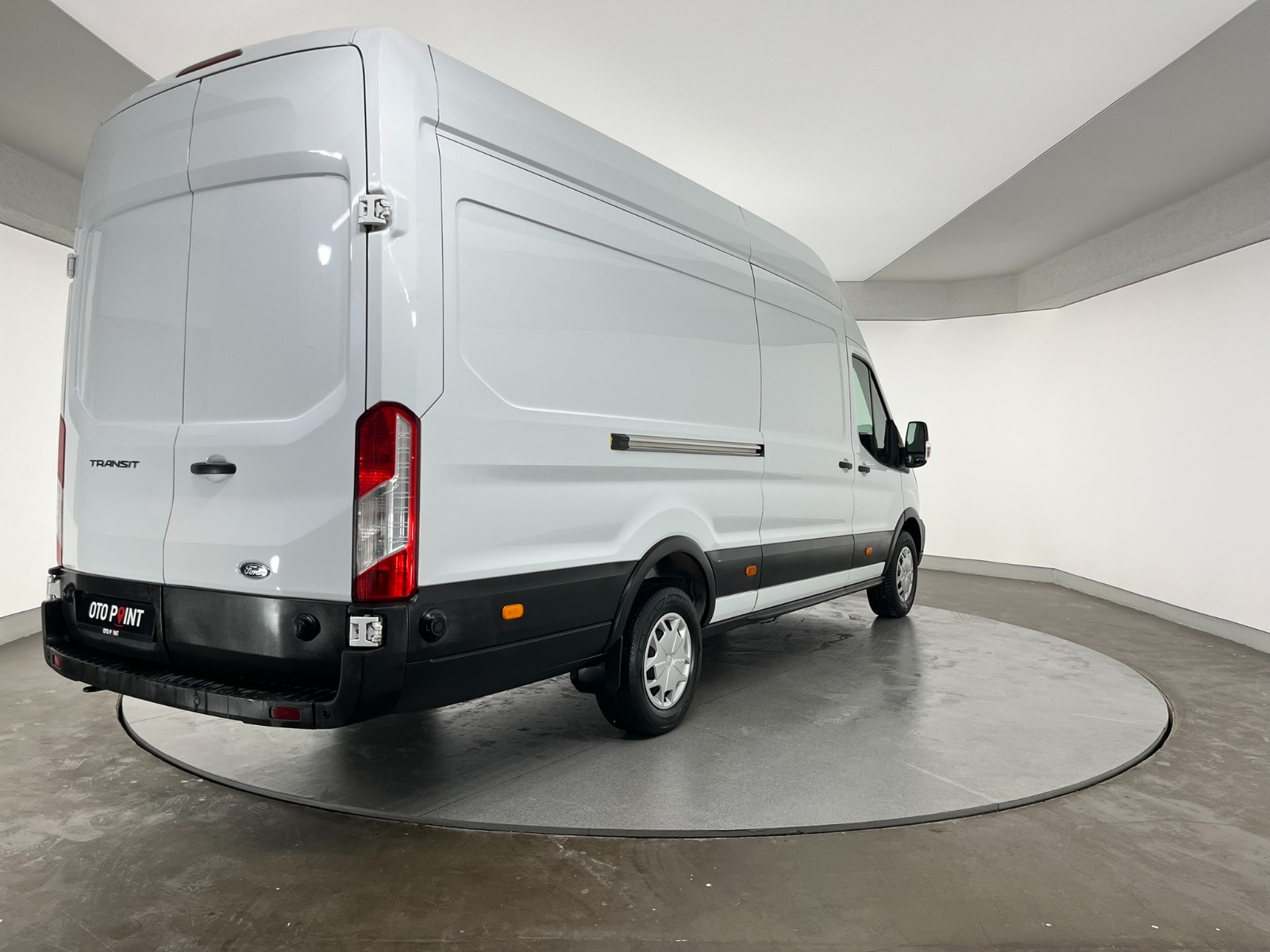 Ford Transit 350 E - 2023 - Detay