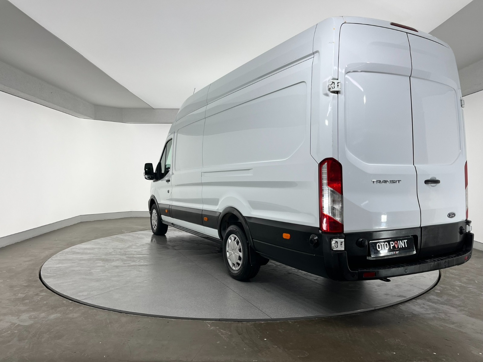 Ford Transit 350 E - 2023 - Detay