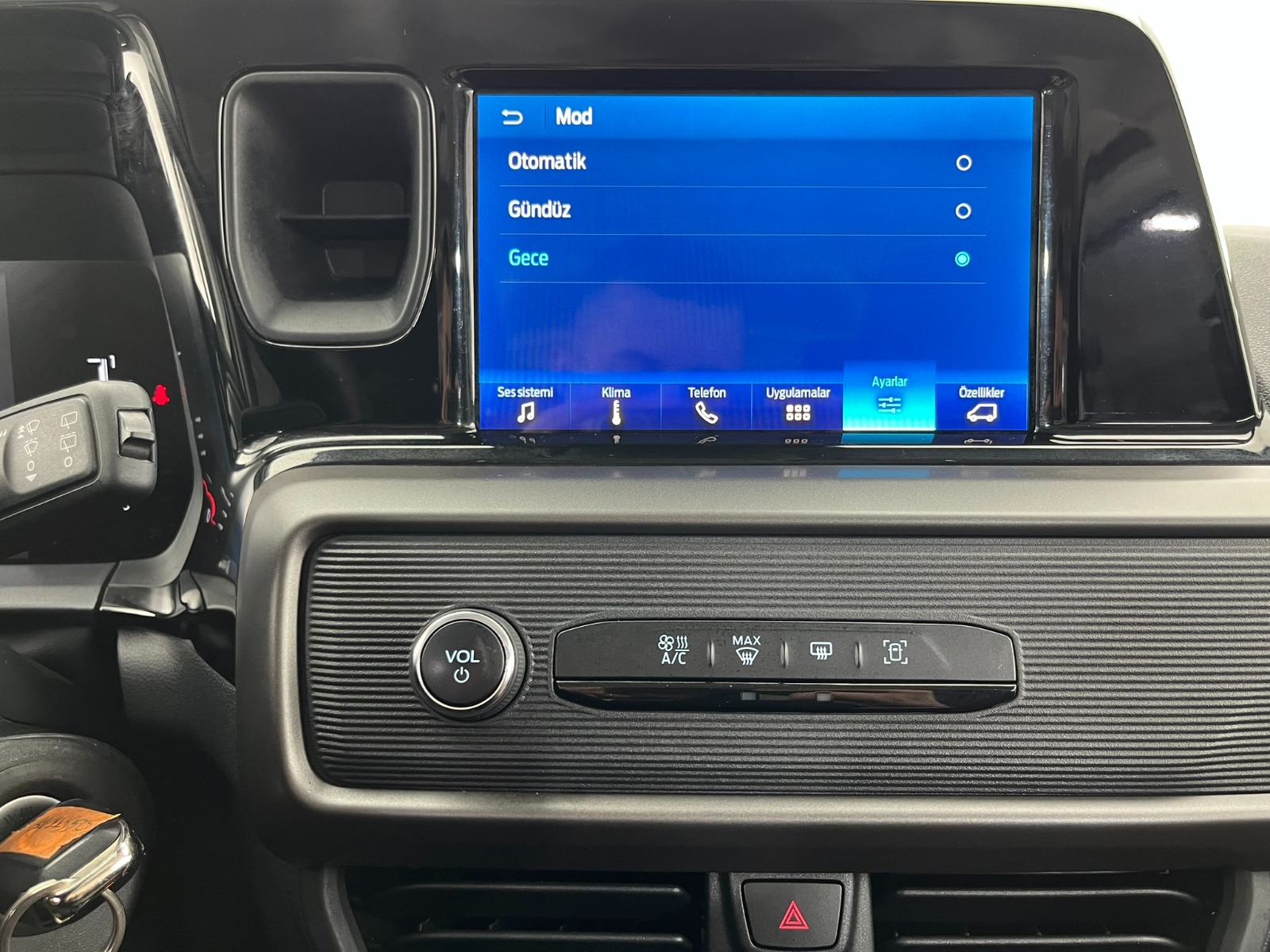 Ford Tourneo Courier Kombi 1.5 EcoBlue Deluxe - 2024 - Detay