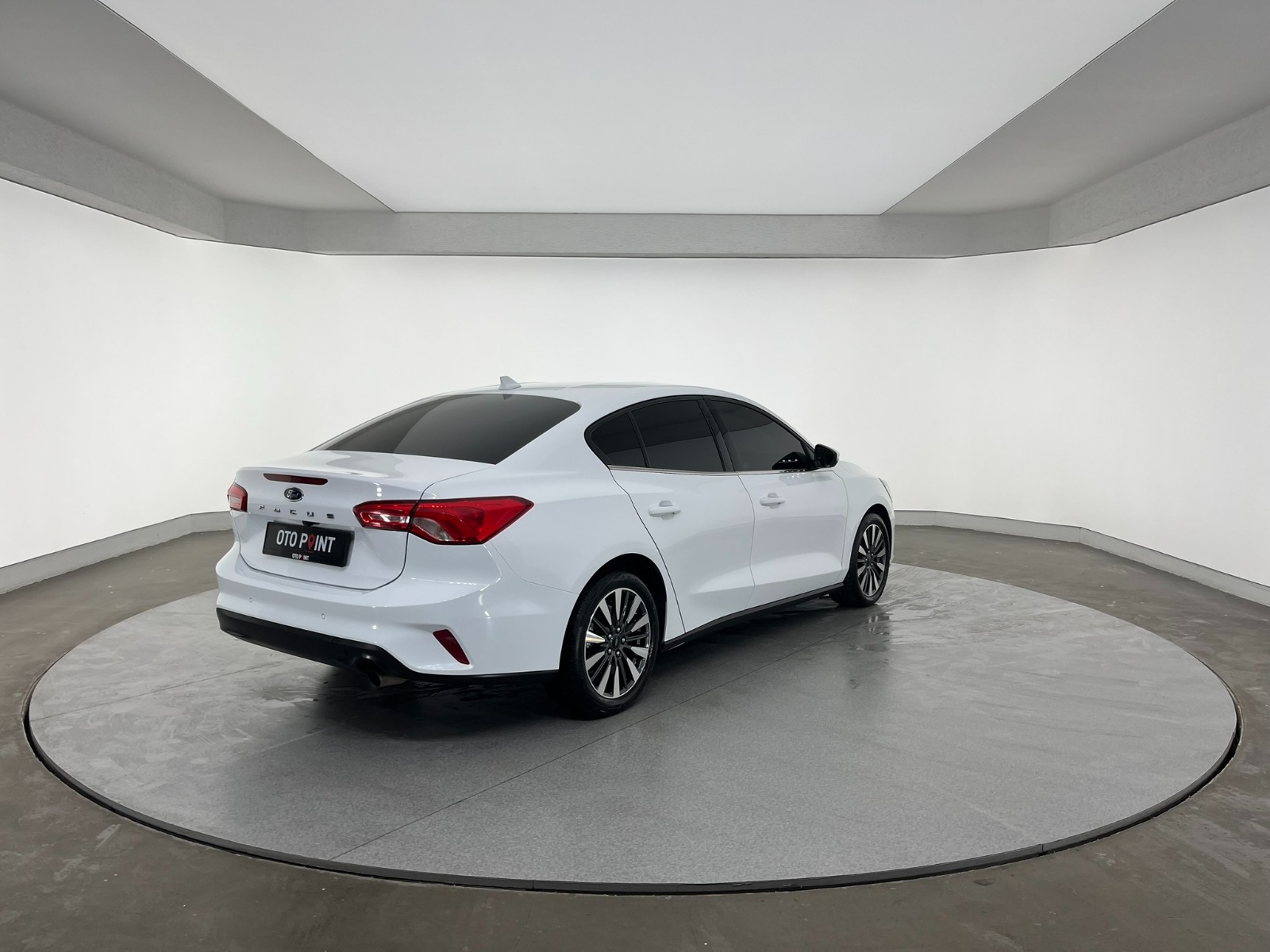 Ford Focus Sedan 1.5 TDCI EcoBlue Titanium X Otomatik - 2023 - Detay