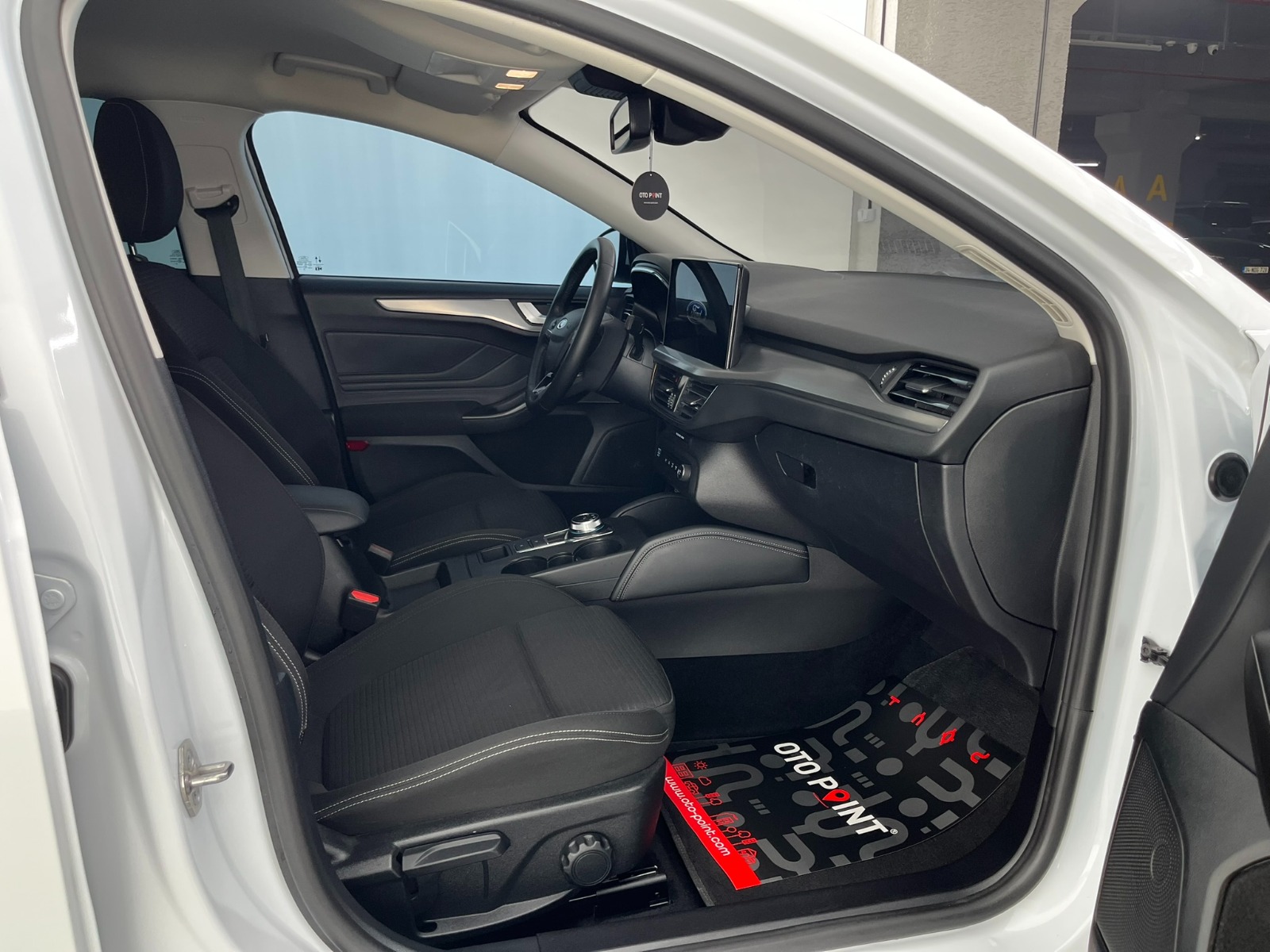 Ford Focus Sedan 1.5 TDCI EcoBlue Titanium X Otomatik - 2023 - Detay