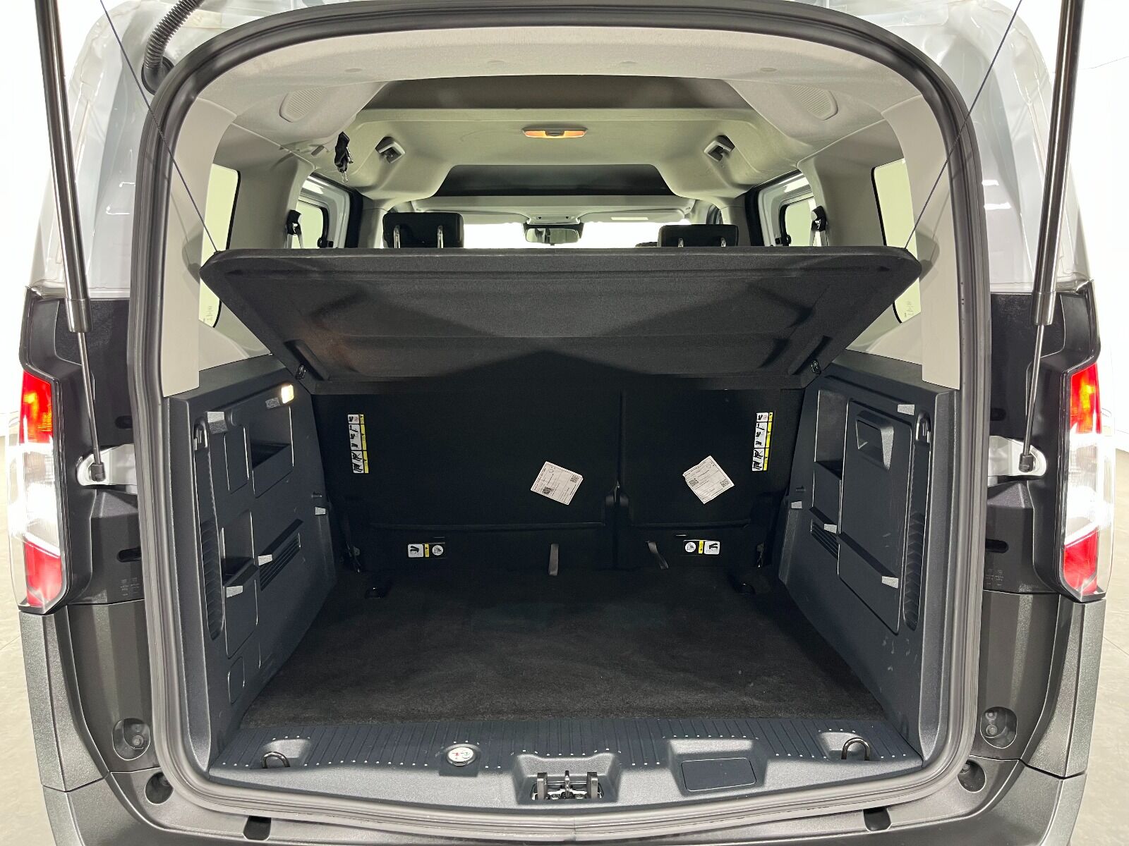 Ford Tourneo Courier Kombi 1.5 EcoBlue Deluxe - 2025 - Detay