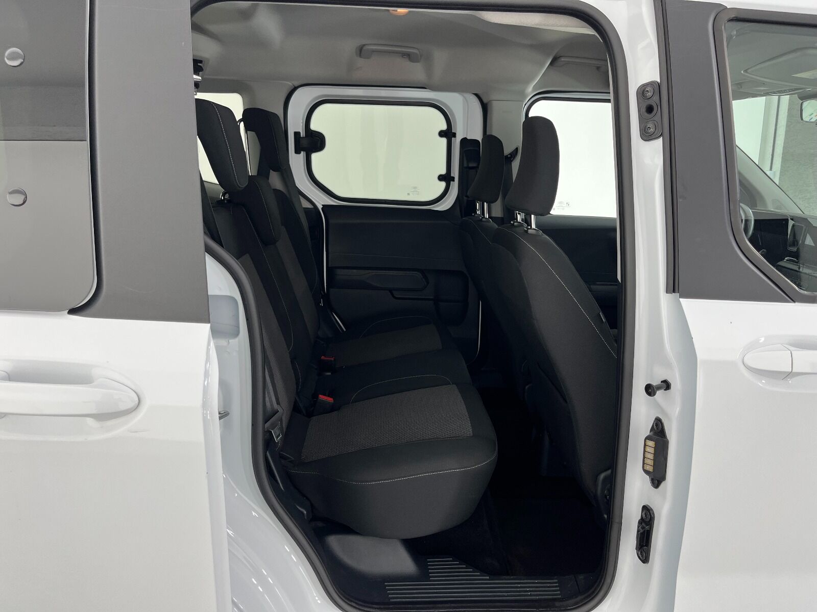 Ford Tourneo Courier Kombi 1.5 EcoBlue Deluxe - 2025 - Detay