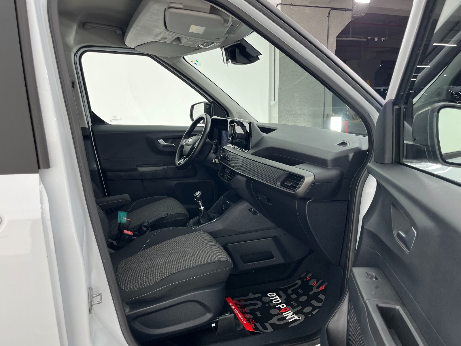 Ford Tourneo Courier Kombi 1.5 EcoBlue Deluxe - 2025 - Detay