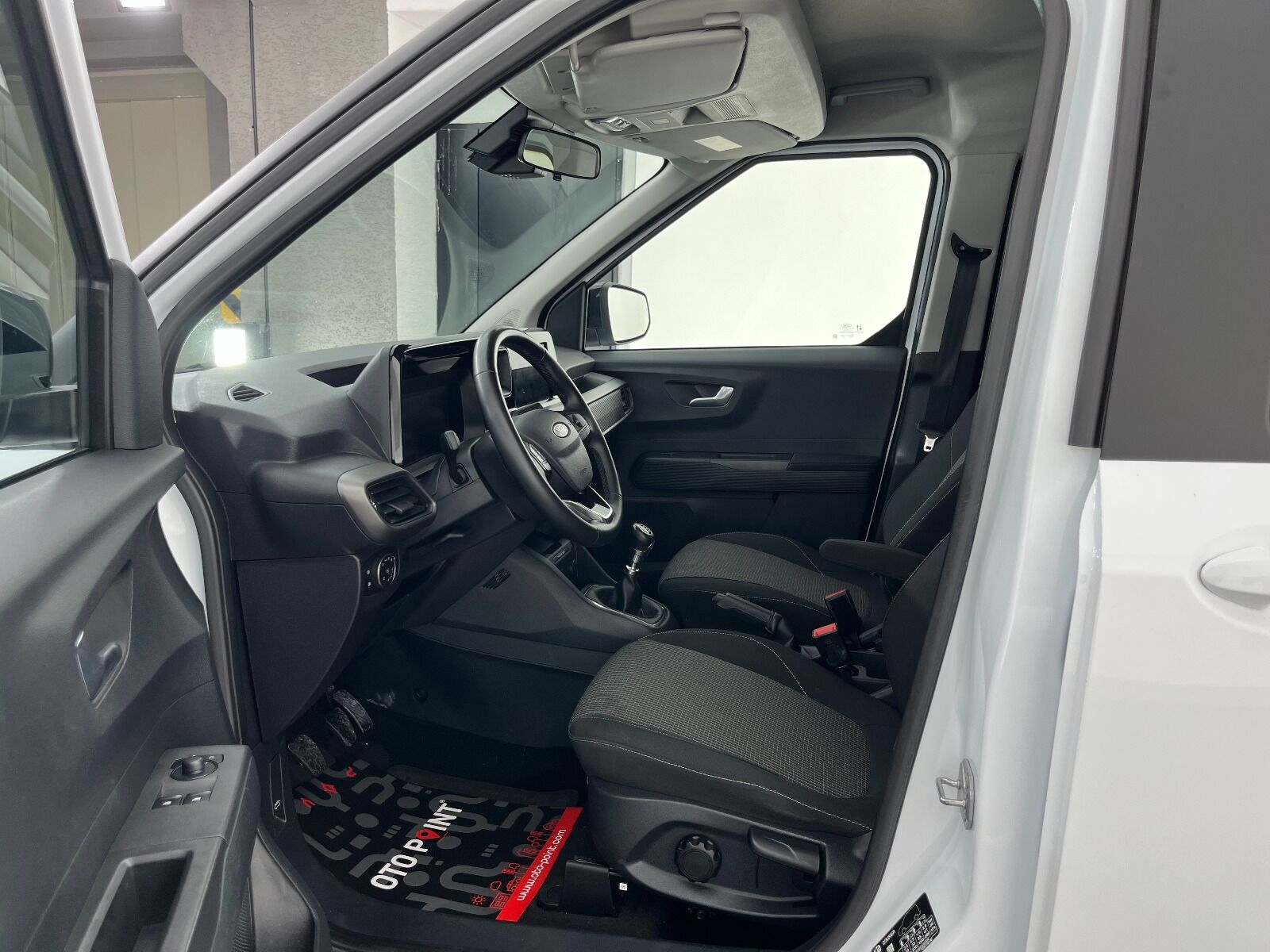 Ford Tourneo Courier Kombi 1.5 EcoBlue Deluxe - 2025 - Detay