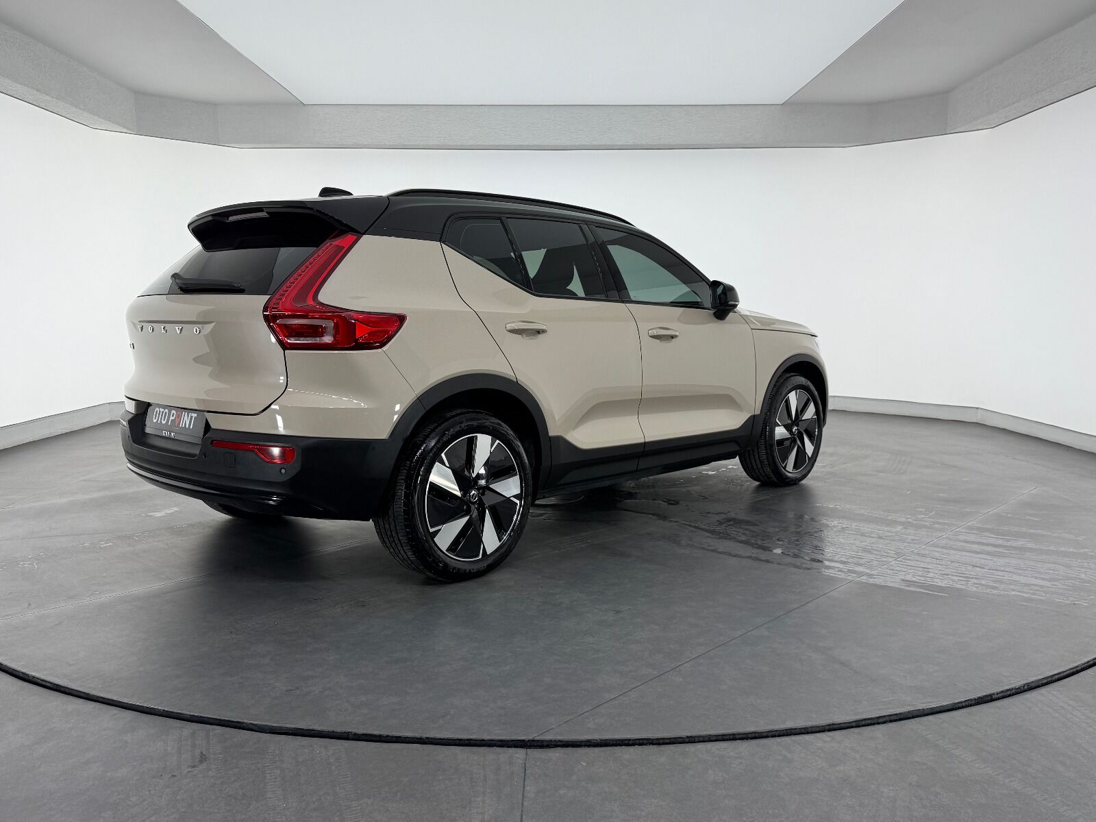 Volvo EX40 Single Motor Extended Range Ultra - 2025 - Detay