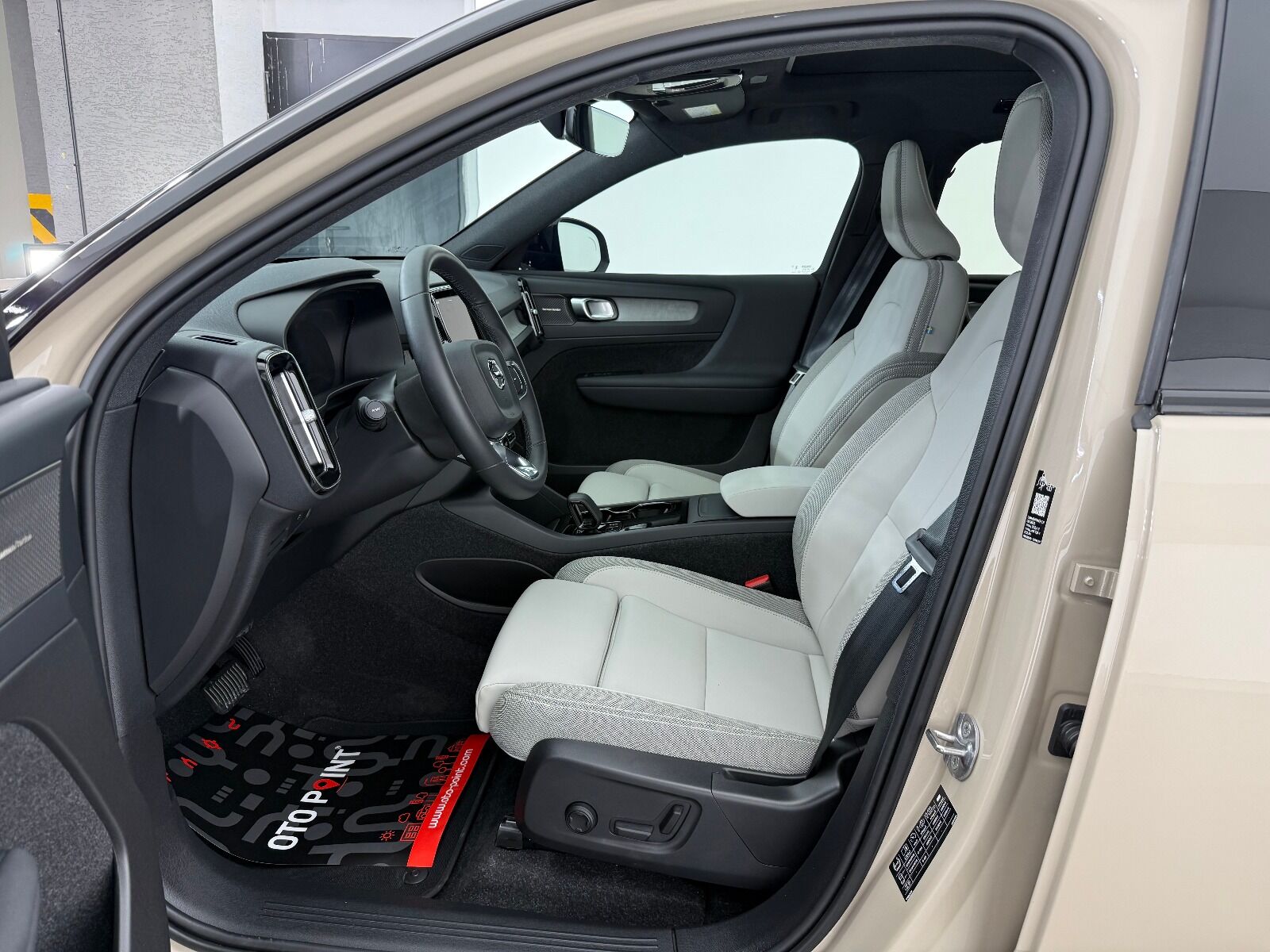 Volvo EX40 Single Motor Extended Range Ultra - 2025 - Detay