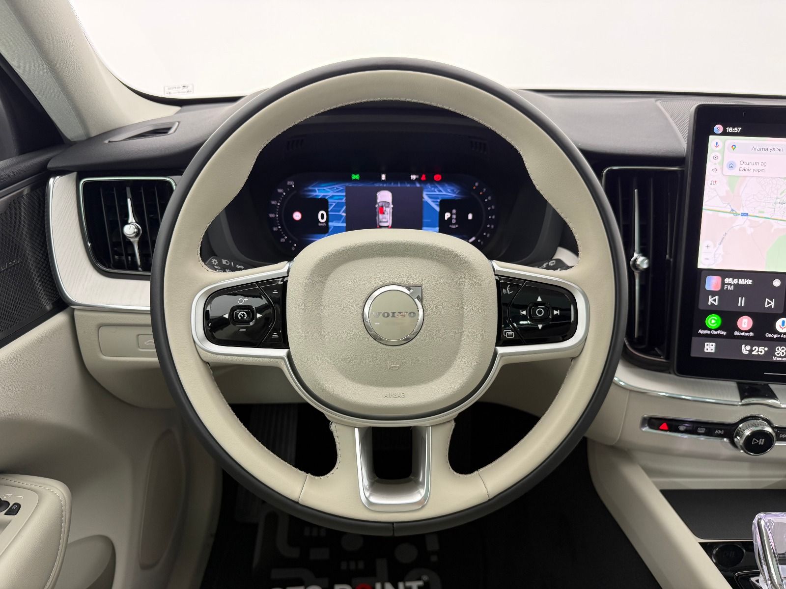 Volvo XC60 2.0 B5 MHEV Plus Dark AWD - 2026 - Detay