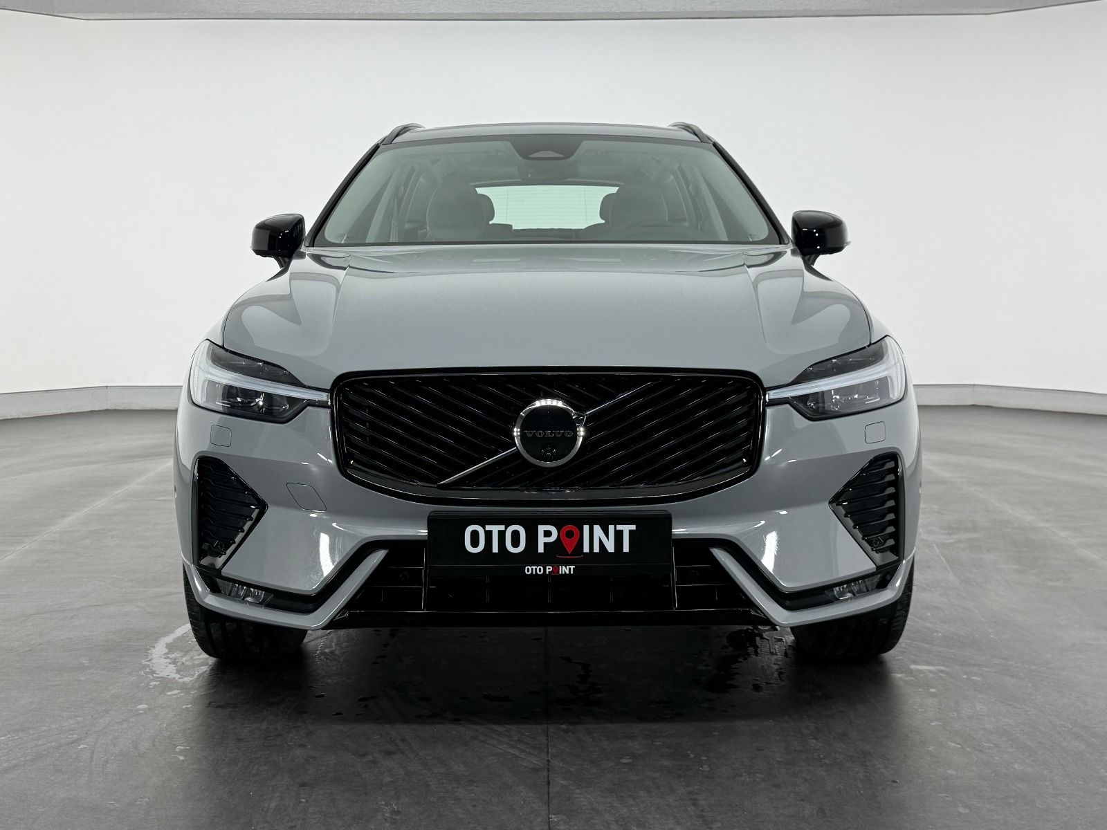 Volvo XC60 2.0 B5 MHEV Plus Dark AWD - 2026