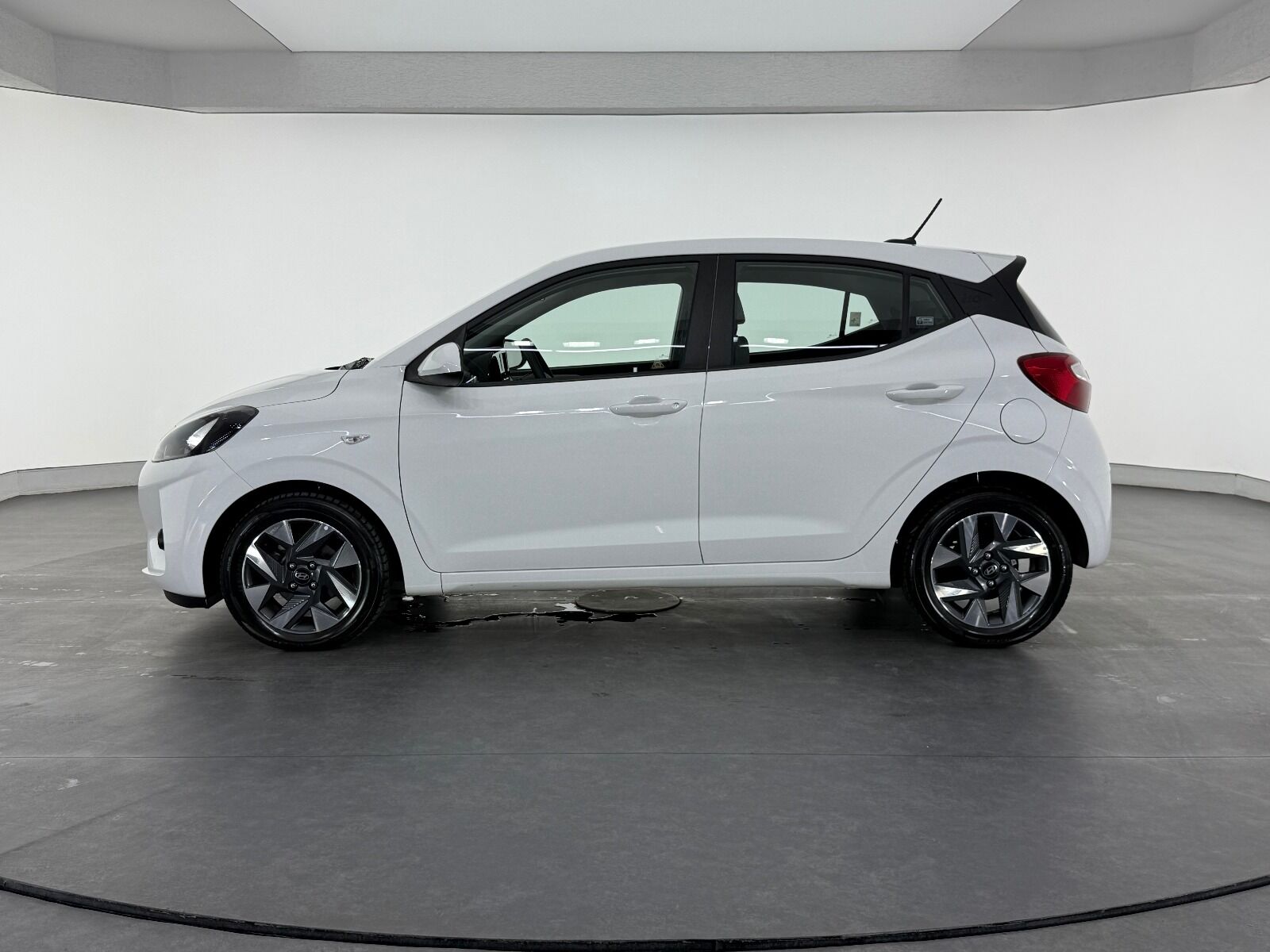 Hyundai i10 1.2 MPI Style+Navigasyon - 2025 - Detay