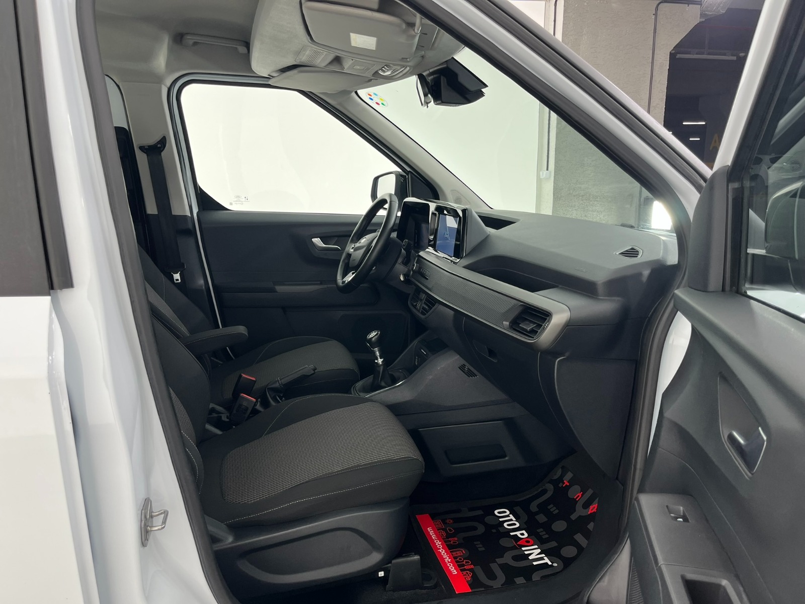 Ford Tourneo Courier Kombi 1.5 EcoBlue Deluxe - 2024 - Detay