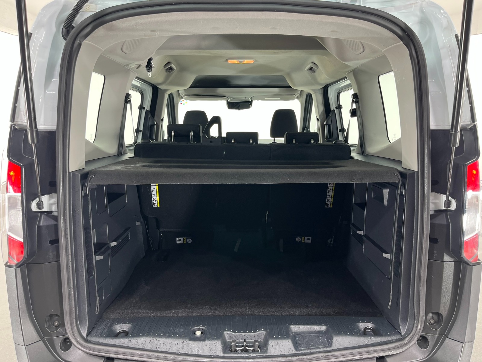 Ford Tourneo Courier Kombi 1.5 EcoBlue Deluxe - 2024 - Detay