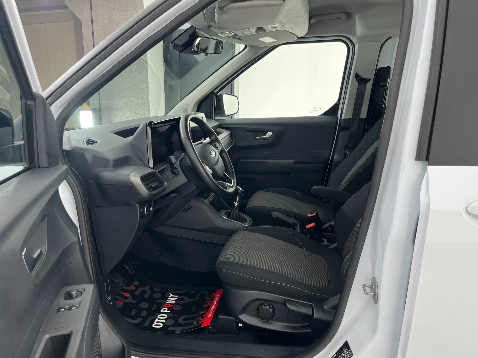 Ford Tourneo Courier Kombi 1.5 EcoBlue Deluxe - 2024 - Detay