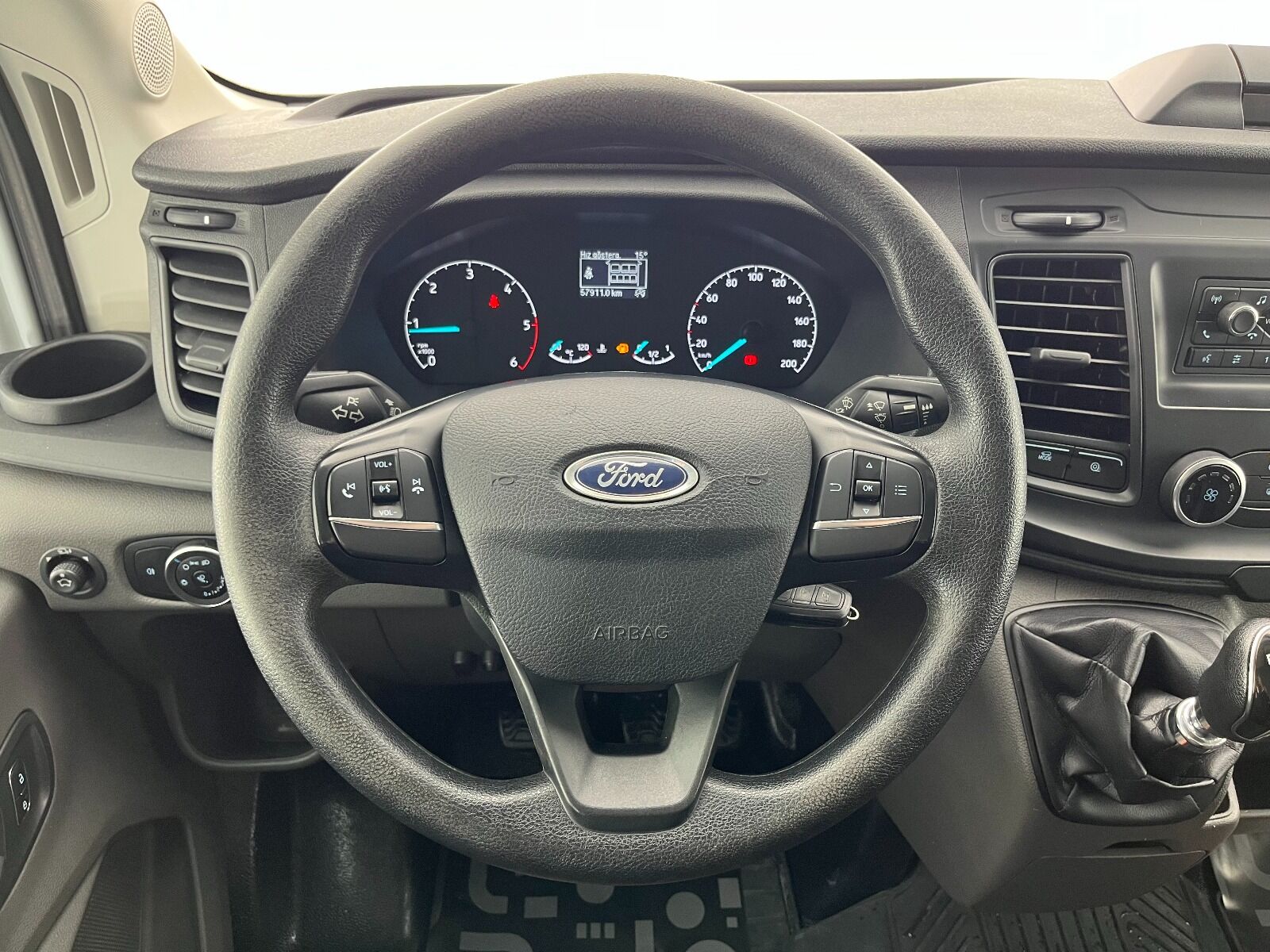 Ford Transit 350 M Çift Kabin - 2024 - Detay