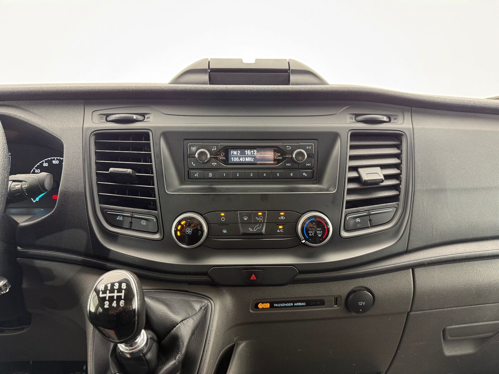 Ford Transit 350 M Çift Kabin - 2024 - Detay