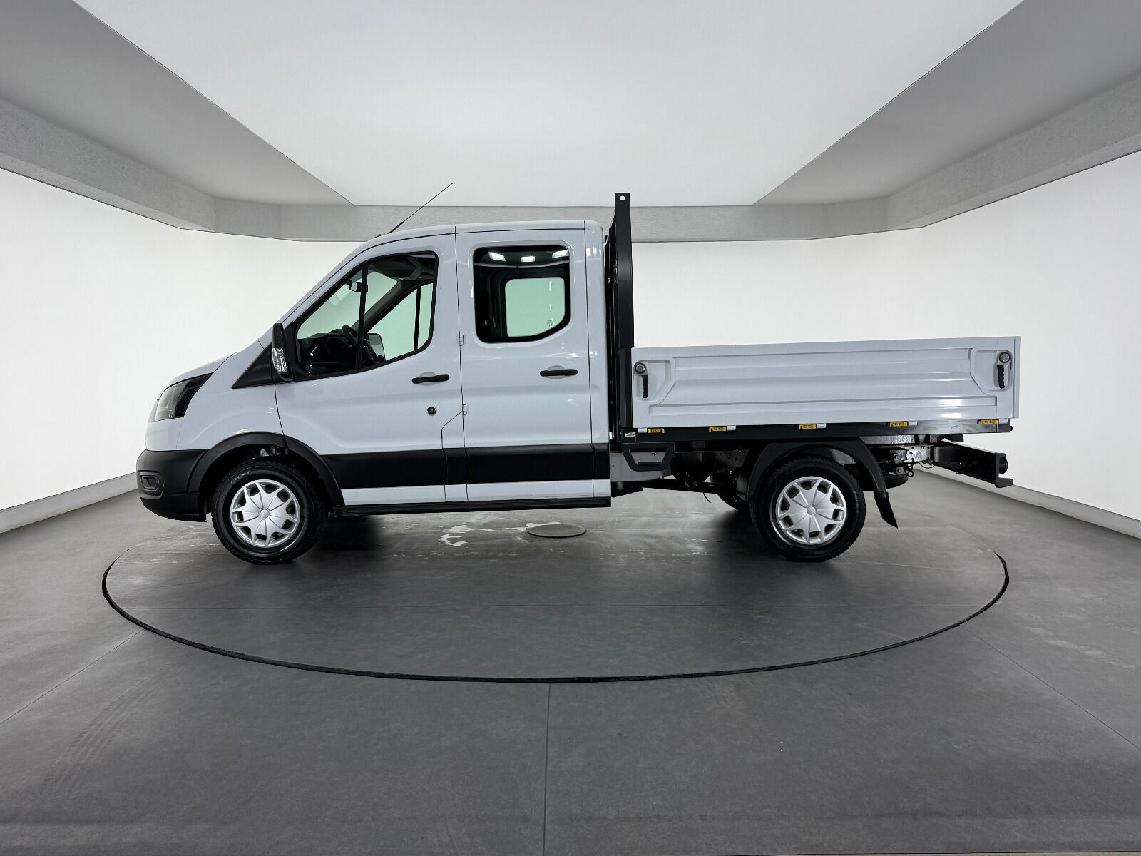 Ford Transit 350 M Çift Kabin - 2024 - Detay