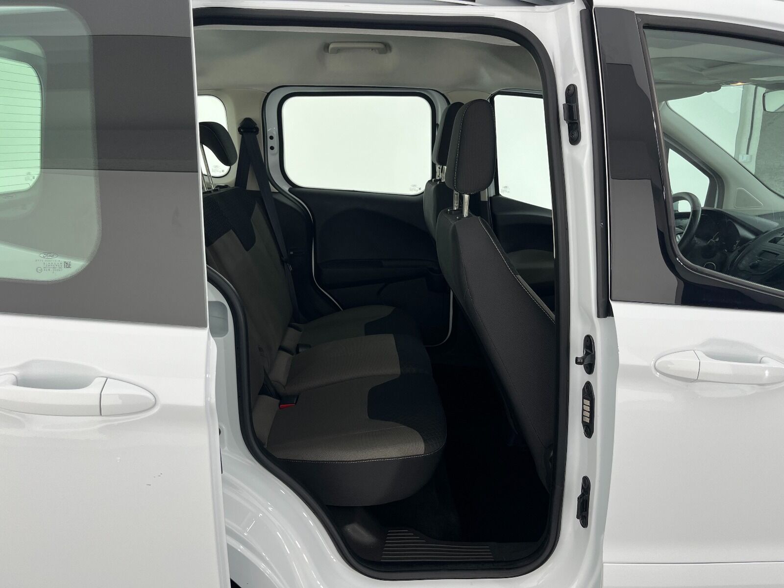 Ford Tourneo Courier 1.5 TDCI Deluxe - 2023 - Detay