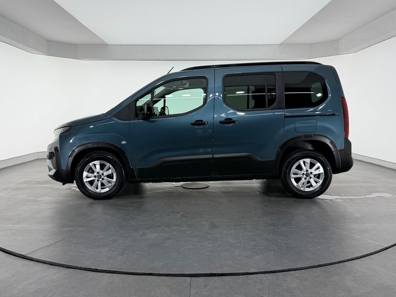 Peugeot Rifter 1.5 BlueHDI Allure EAT8 - 2025 - Detay