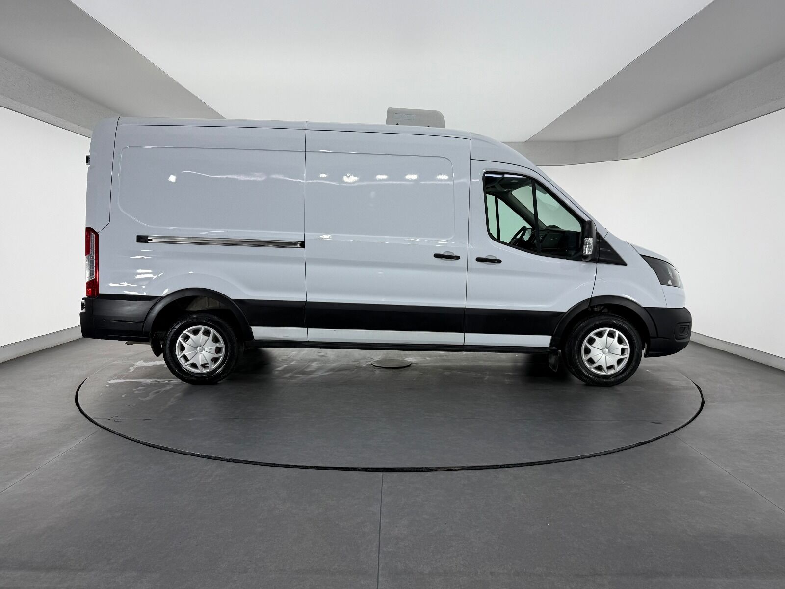 Ford Transit 350 L Van 11 M3 170 Trend - 2020 - Detay
