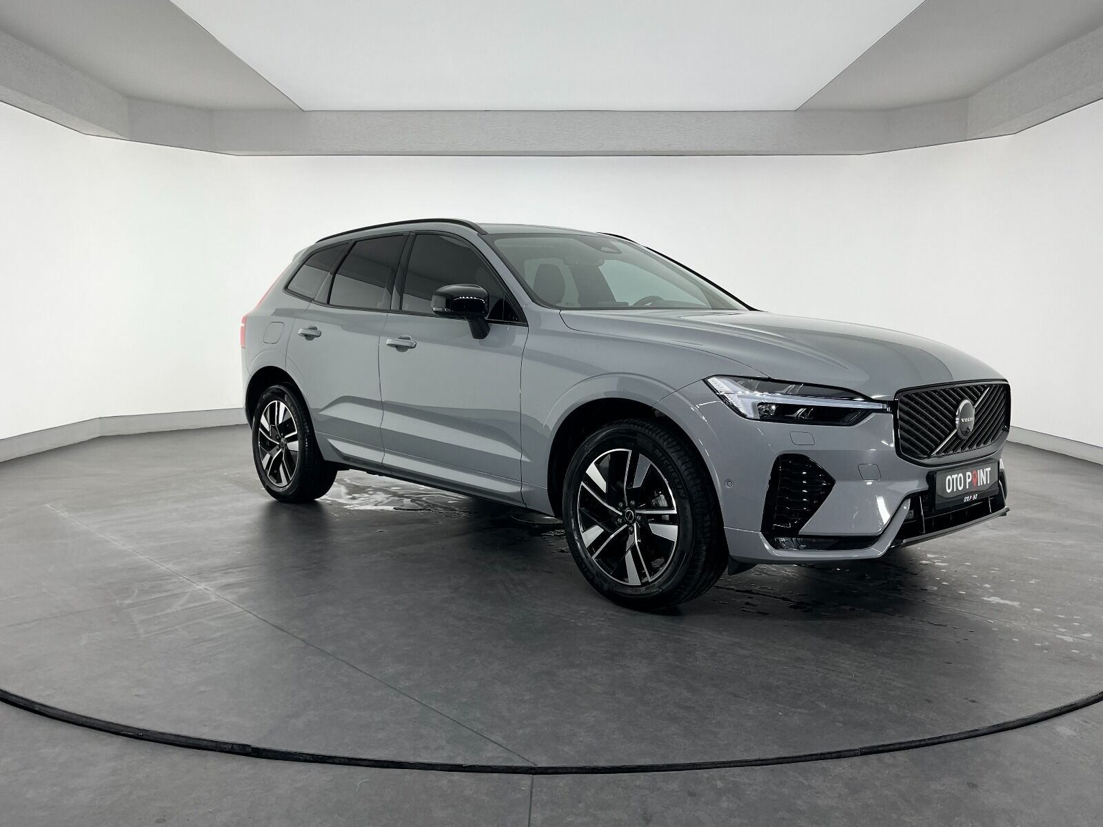 Volvo XC60 2.0 B5 Mild Hybrid Plus Dark AWD - 2025 - Detay