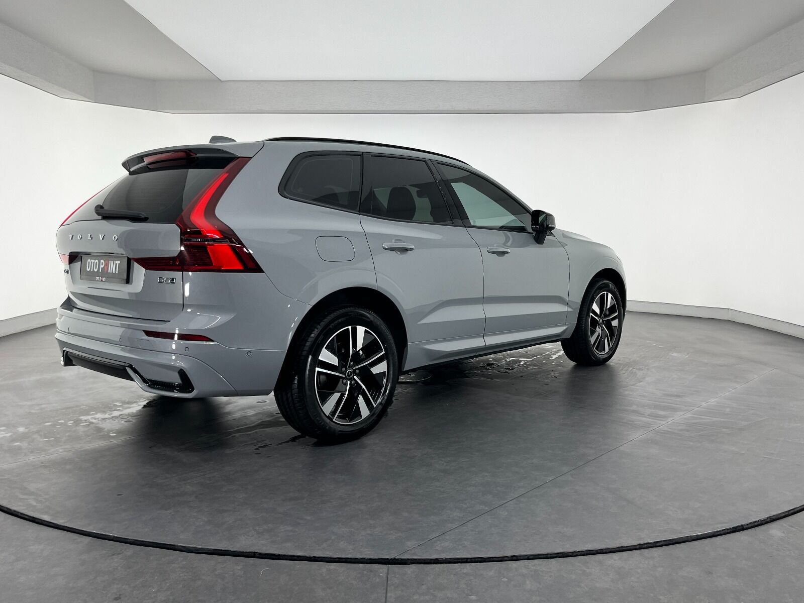 Volvo XC60 2.0 B5 Mild Hybrid Plus Dark AWD - 2025 - Detay