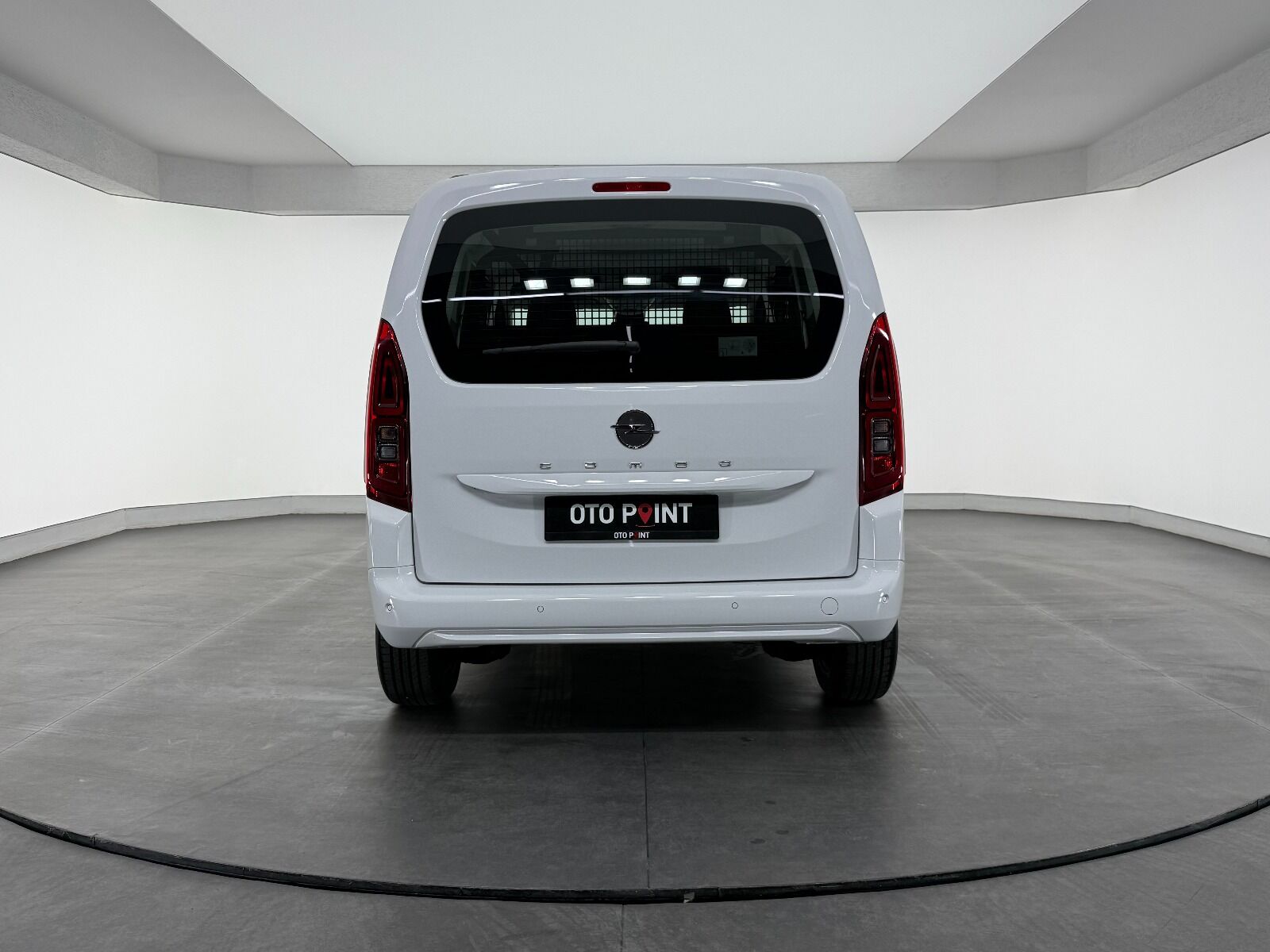 Opel Combo 1.5 D Essential - 2026 - Detay
