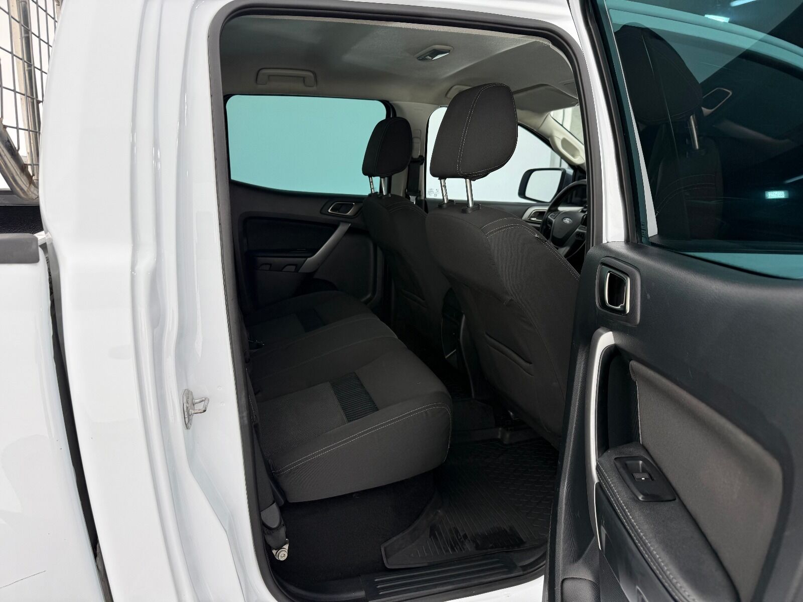 Ford Ranger 2.0 EcoBlue 4x4 XLT Otomatik - 2022 - Detay