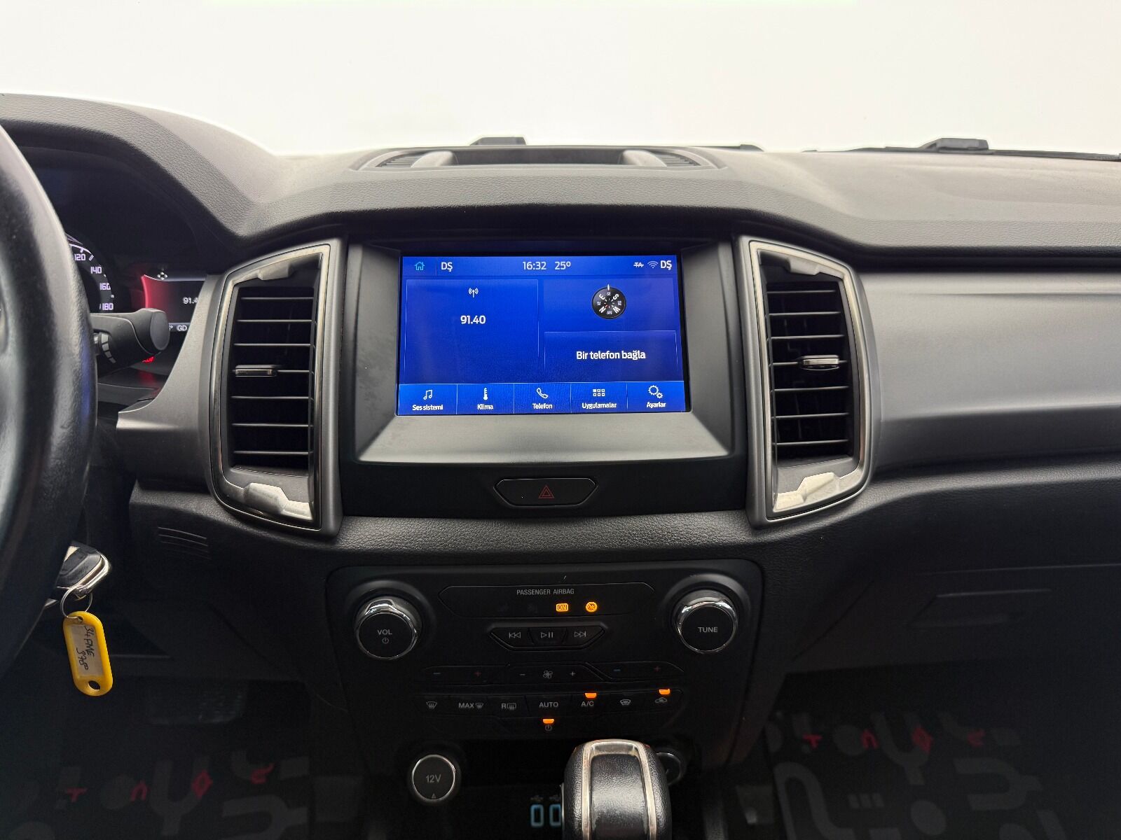 Ford Ranger 2.0 EcoBlue 4x4 XLT Otomatik - 2022 - Detay