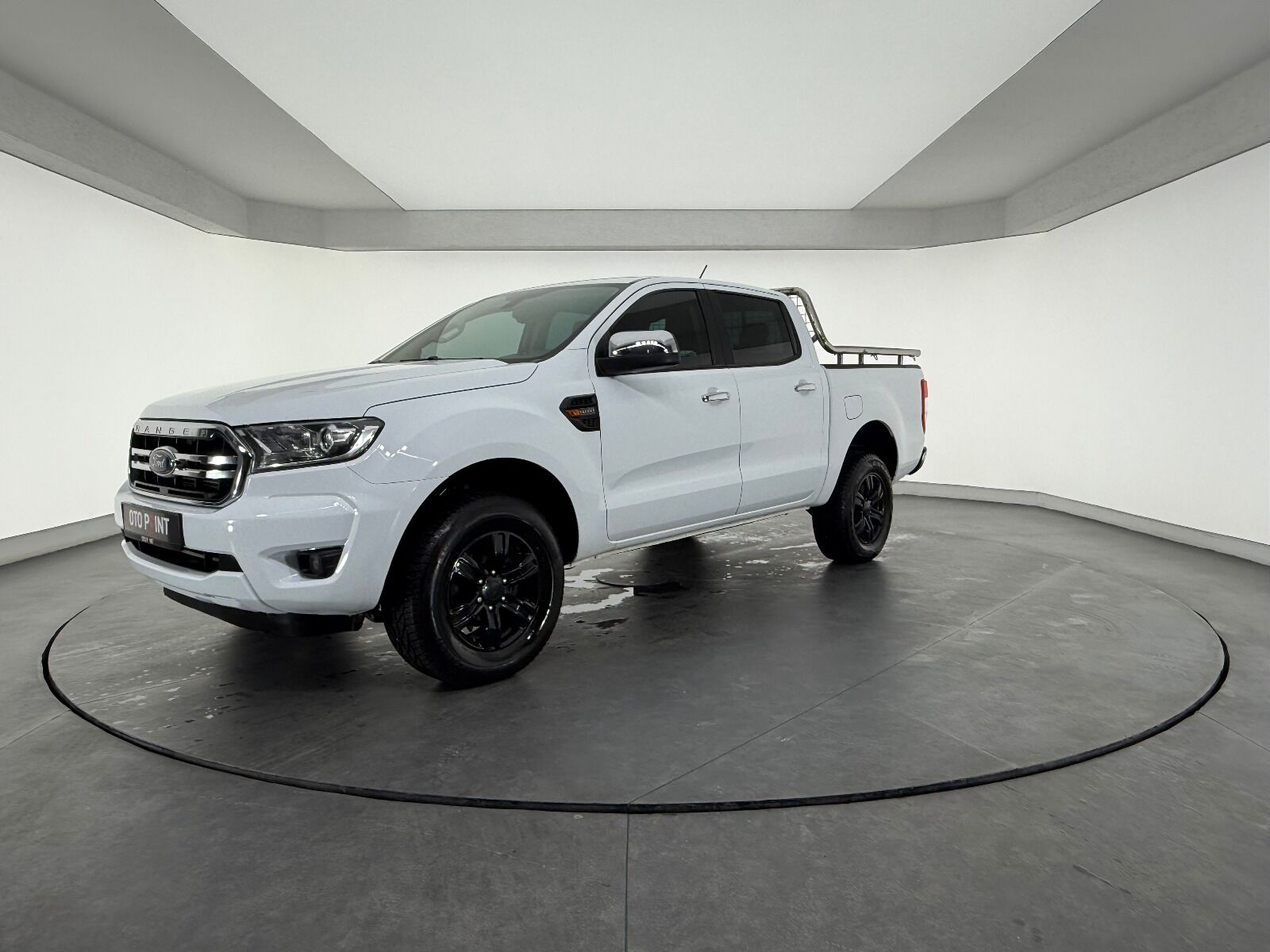 Ford Ranger 2.0 EcoBlue 4x4 XLT Otomatik - 2022 - Detay