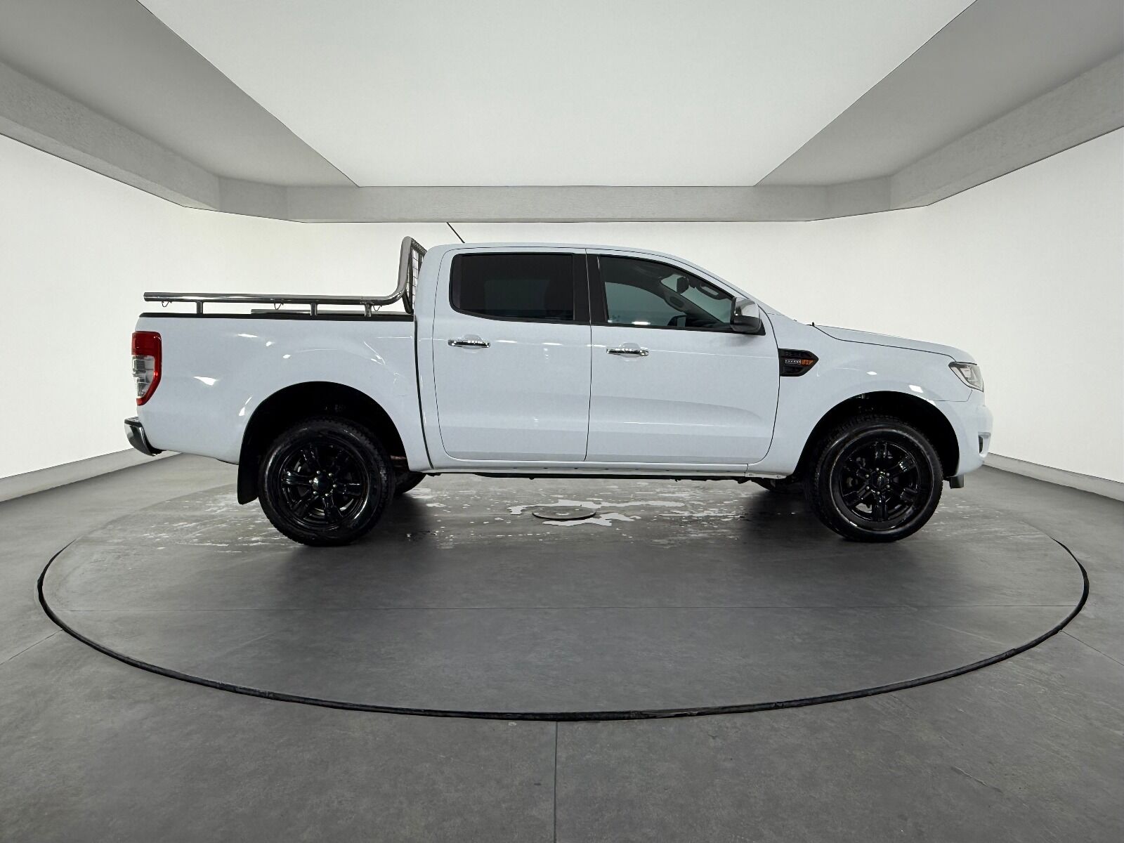 Ford Ranger 2.0 EcoBlue 4x4 XLT Otomatik - 2022 - Detay
