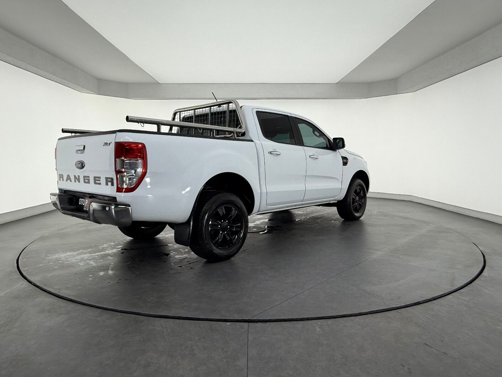 Ford Ranger 2.0 EcoBlue 4x4 XLT Otomatik - 2022 - Detay