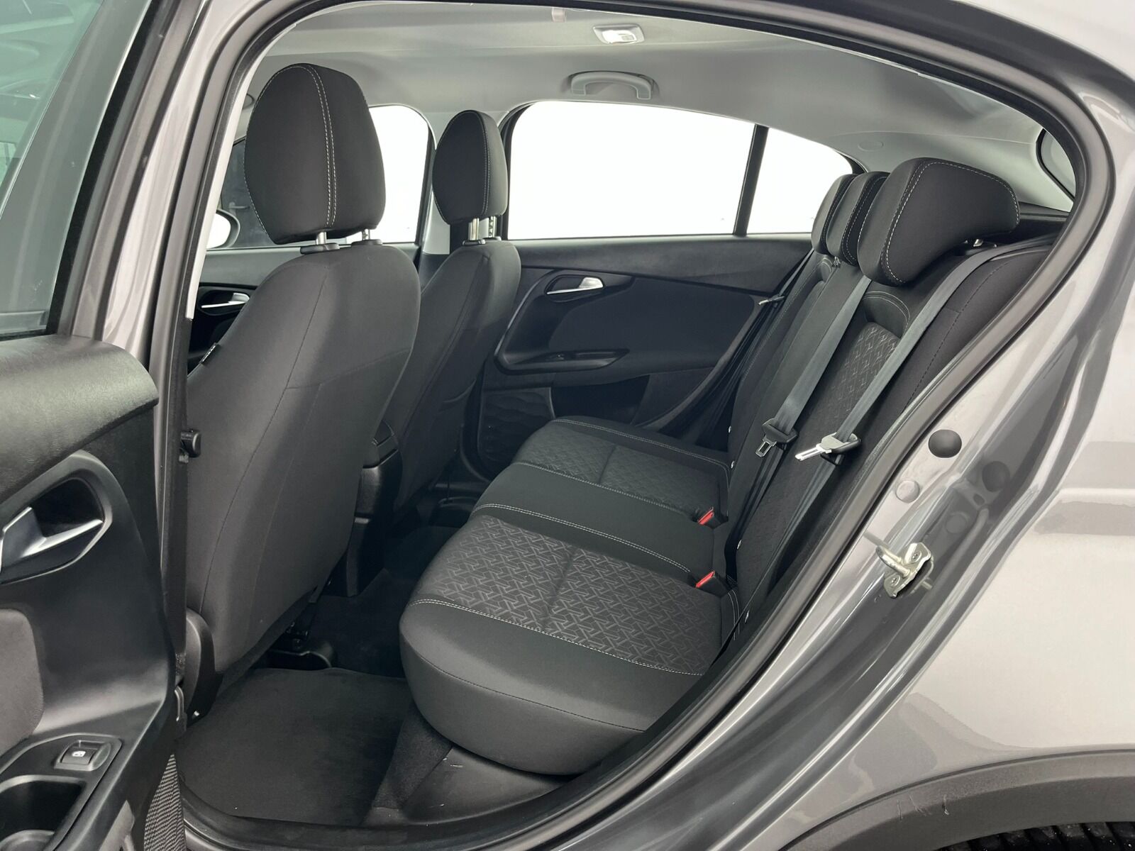 Fiat Egea Cross 1.6 MultiJet Urban GSR Traction+ DCT - 2024 - Detay