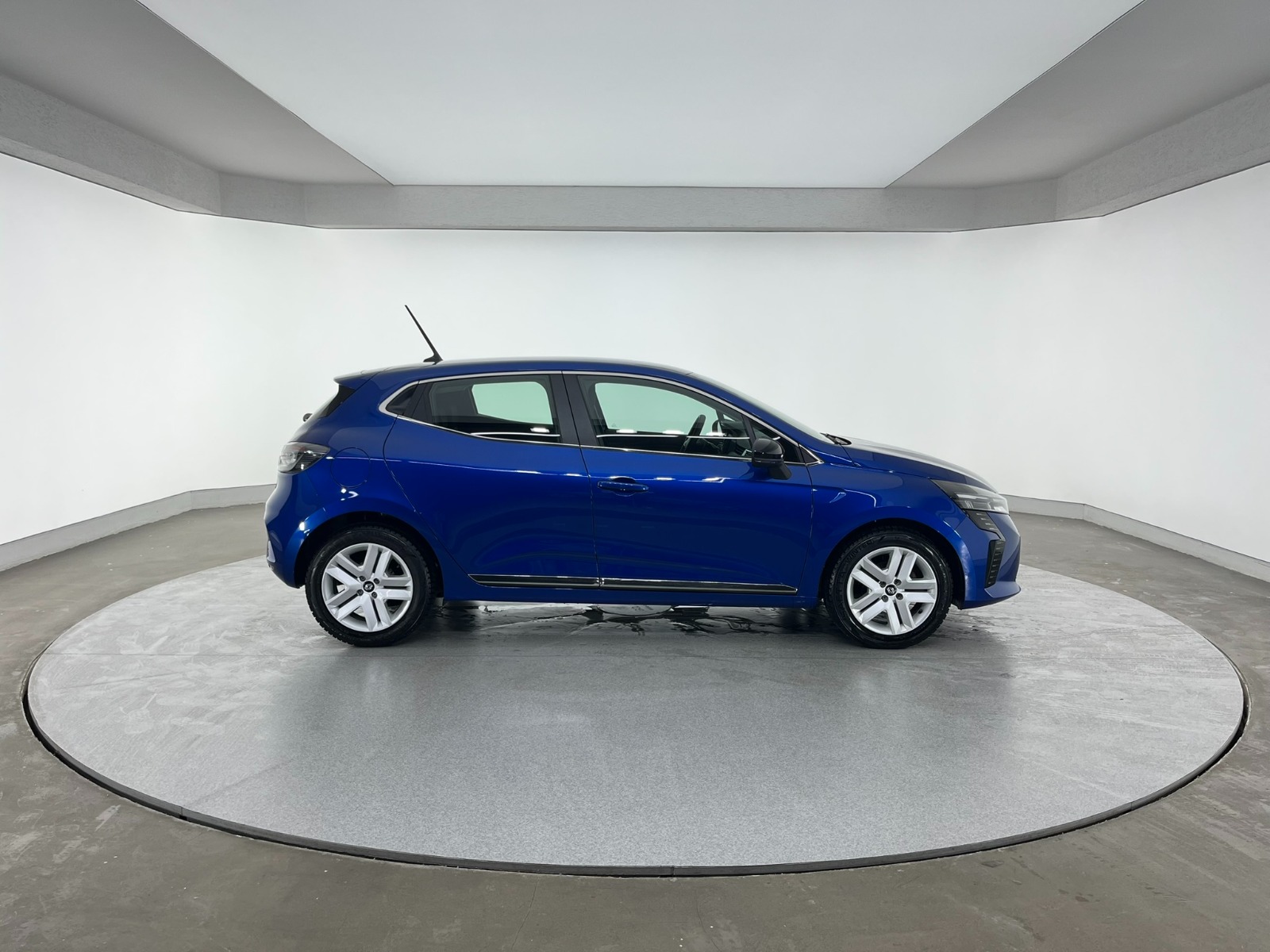 Renault Clio Hatchback 1.0 TCe Evolution X-Tronic - 2024 - Detay