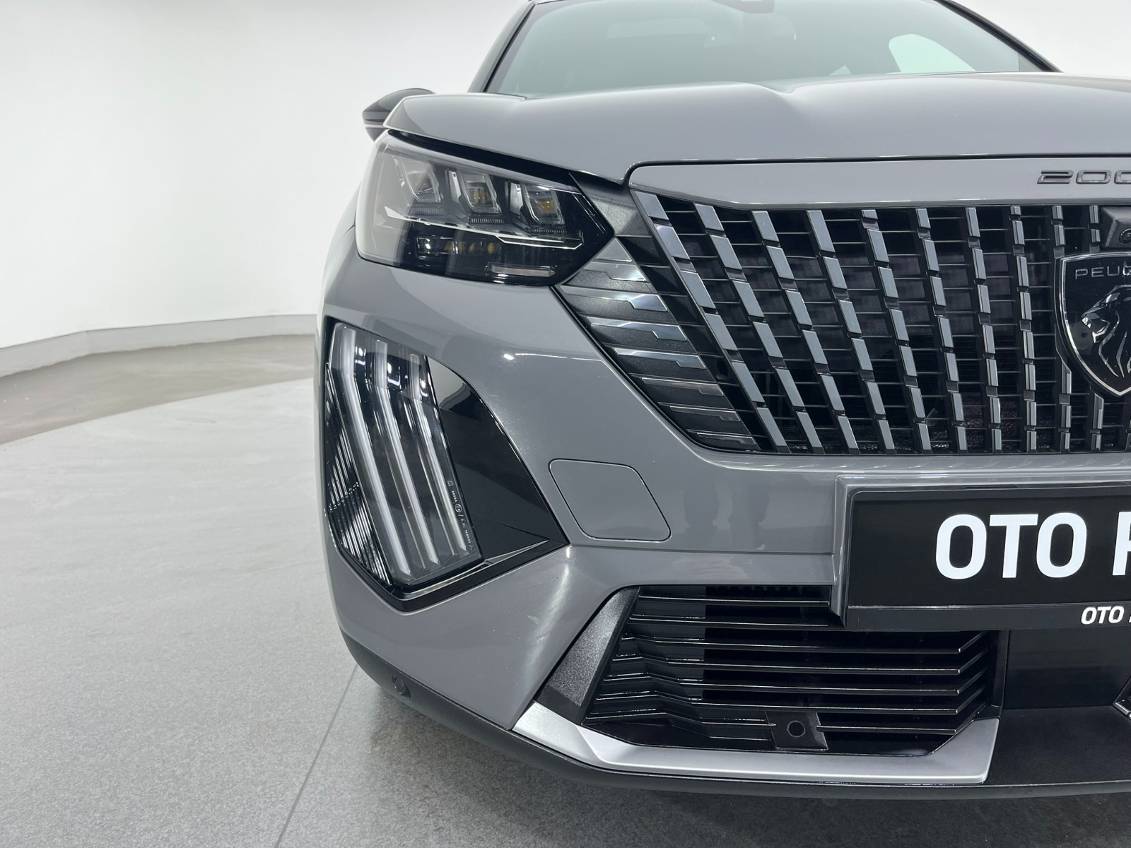 Peugeot 2008 Crossover 1.2 PureTech GT EAT8 - 2024 - Detay