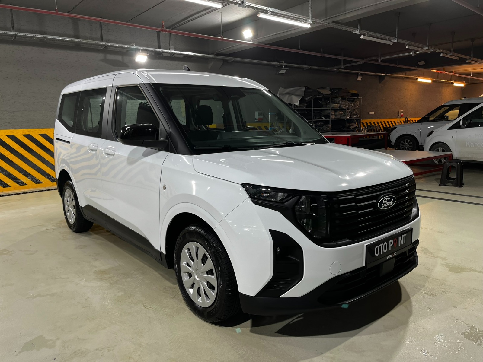 Ford Tourneo Courier Kombi 1.5 EcoBlue Deluxe - 2024