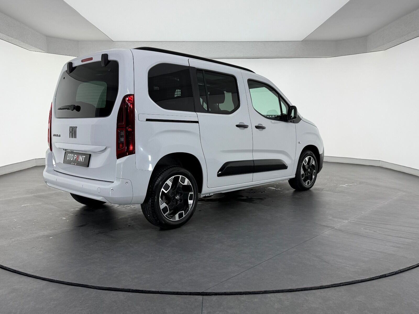 Fiat Doblo Combi 1.5 BlueHDİ Premio Plus - 2025 - Detay