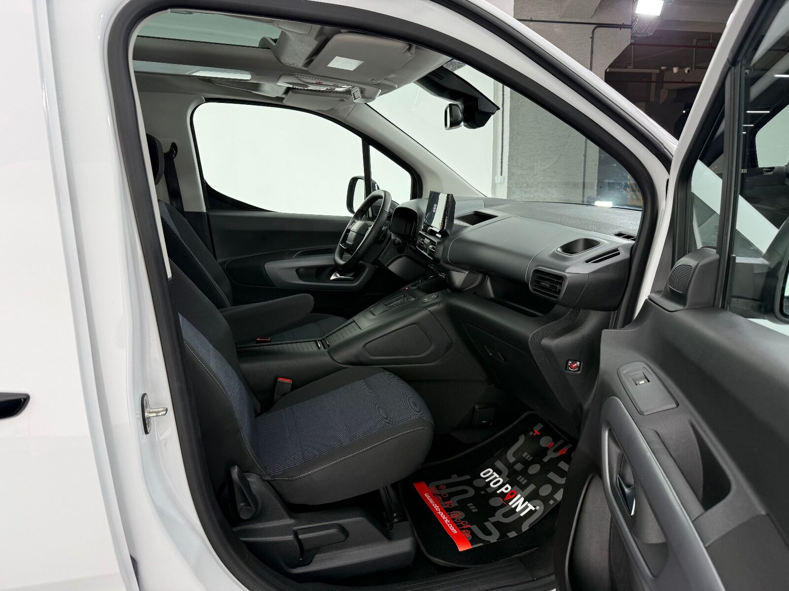 Fiat Doblo Combi 1.5 BlueHDİ Premio Plus - 2025 - Detay