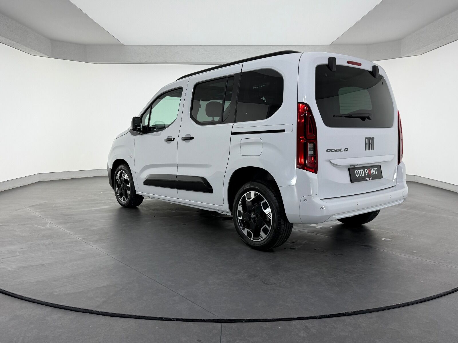 Fiat Doblo Combi 1.5 BlueHDİ Premio Plus - 2025 - Detay
